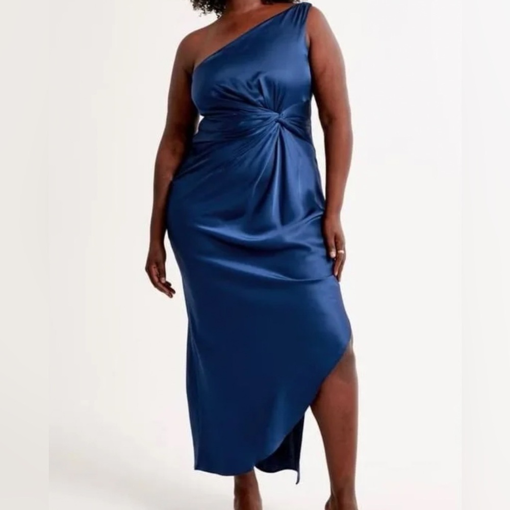 Abercrombie & Fitch One Shoulder Satin Knotted Midi Dress